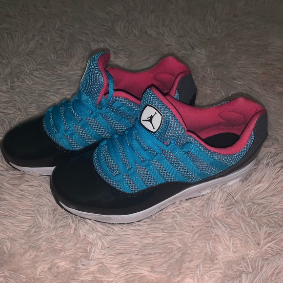 JORDAN CMFT VIZ AIR 11 (GS) - Picture 2 of 6